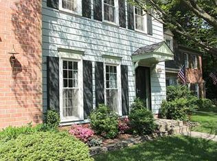 2184 Pond View Ct, Reston, VA 20191