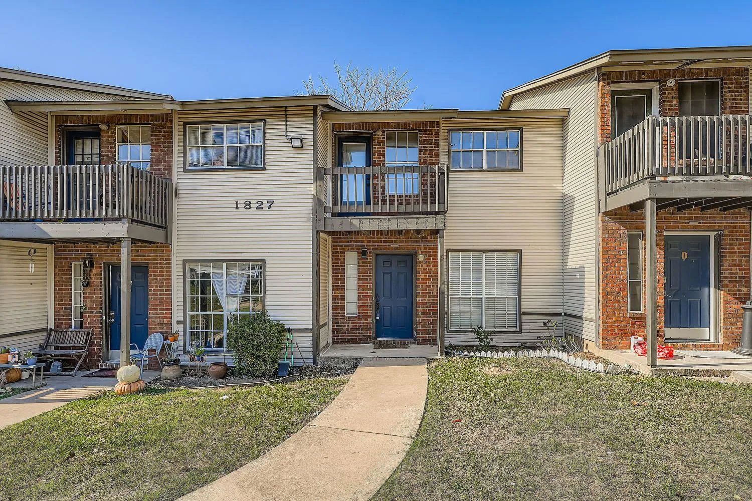2 bed, 2.5 bath, 1059 sqft, $1,495 — Photo 1