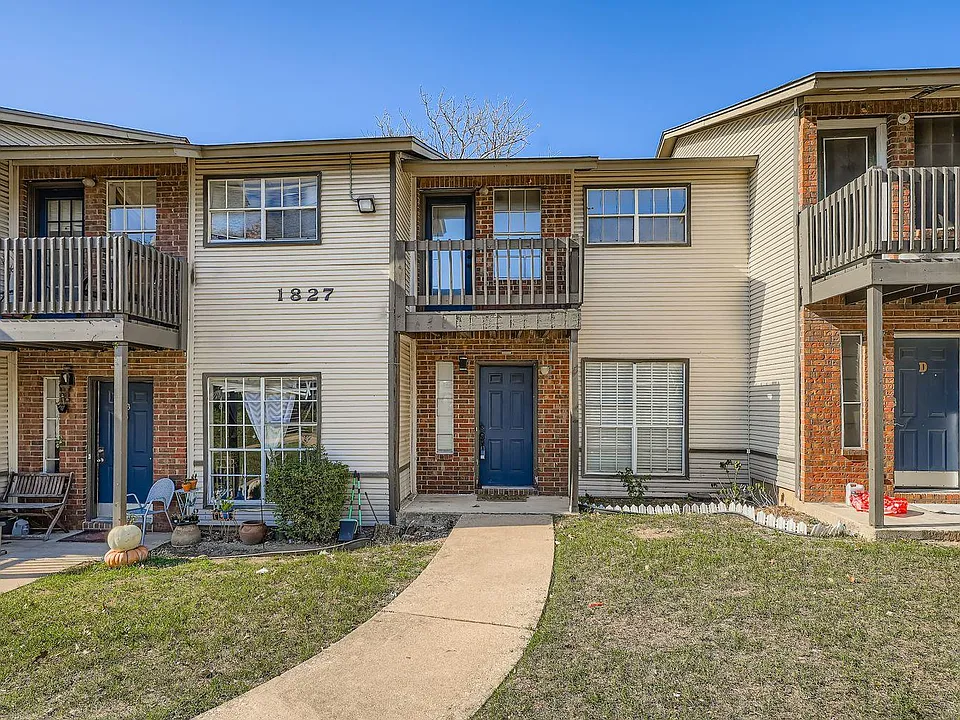 1827 River Crossing Cir #C