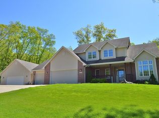 2333 SE Timberland Hills Dr, Pleasant Hill, IA 50327