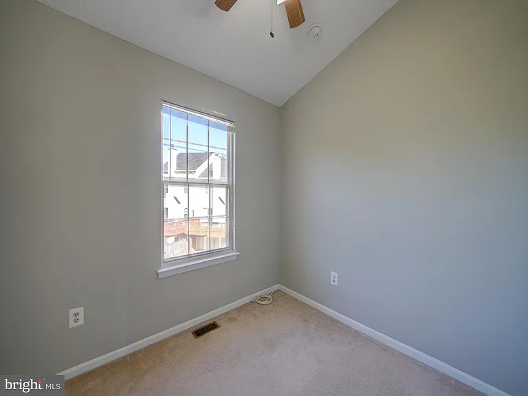 9314 Lawson Ln — Photo 28
