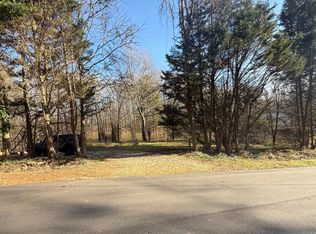 281 Woodland Hills Dr, Jefferson, GA 30549