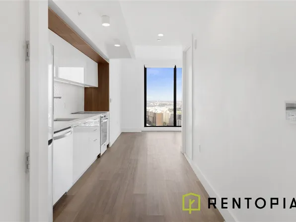 224 East 135th Street image 1 of 14