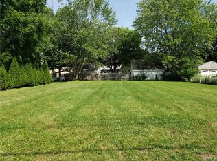 74 Church St, Lancaster, NY 14086