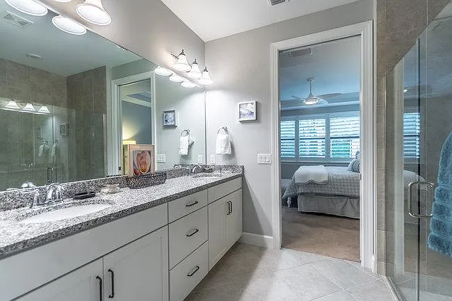 7722 Jacaranda Ln — Photo 11