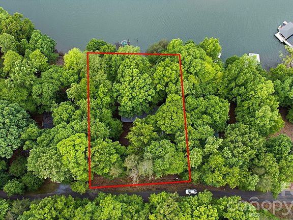 5th image of 142 Seekirk Dr