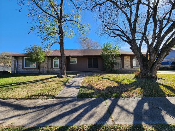 2446 Autumn Springs Ln