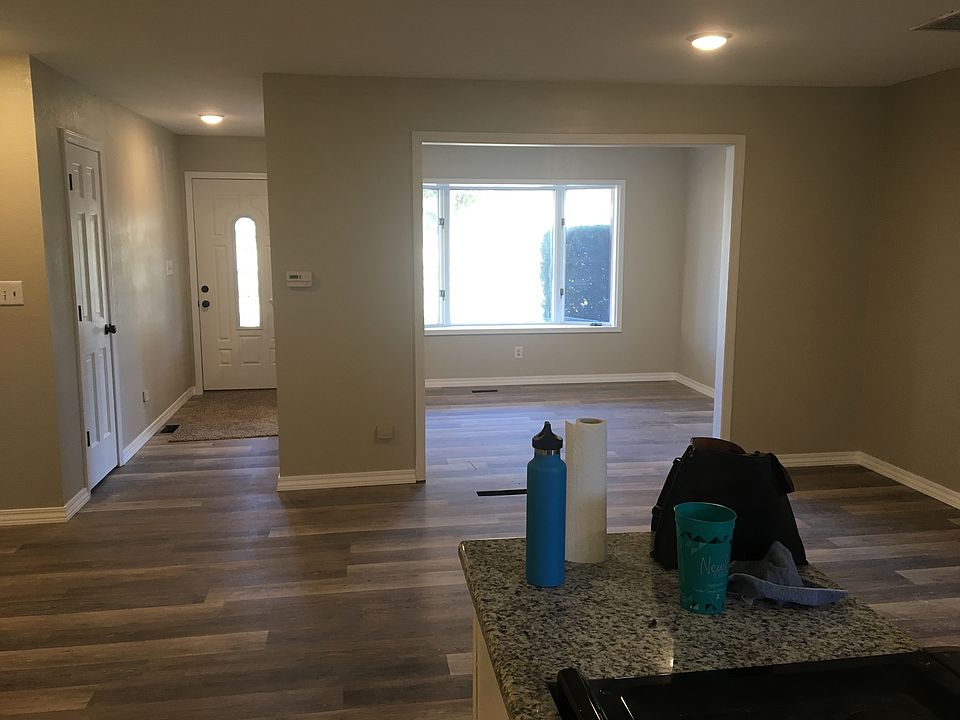 2nd image of 2525 N Azalea Ter