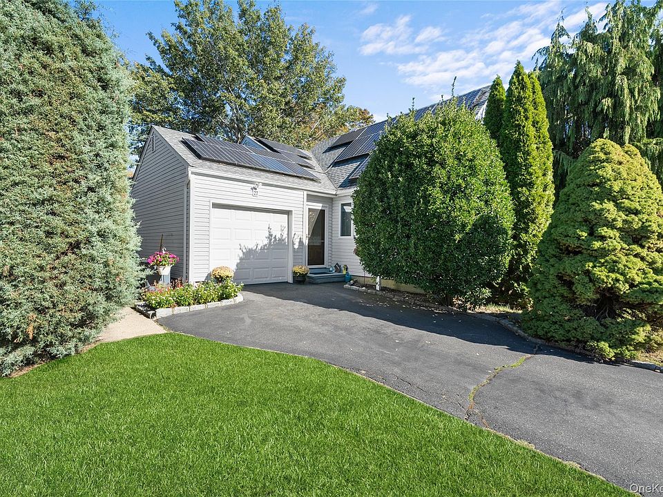 1st image of 27 Gaylore Drive S