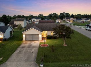 1132 Lunar St, Scottsburg, IN 47170