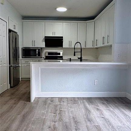 3rd image of 15810 SW 40th St