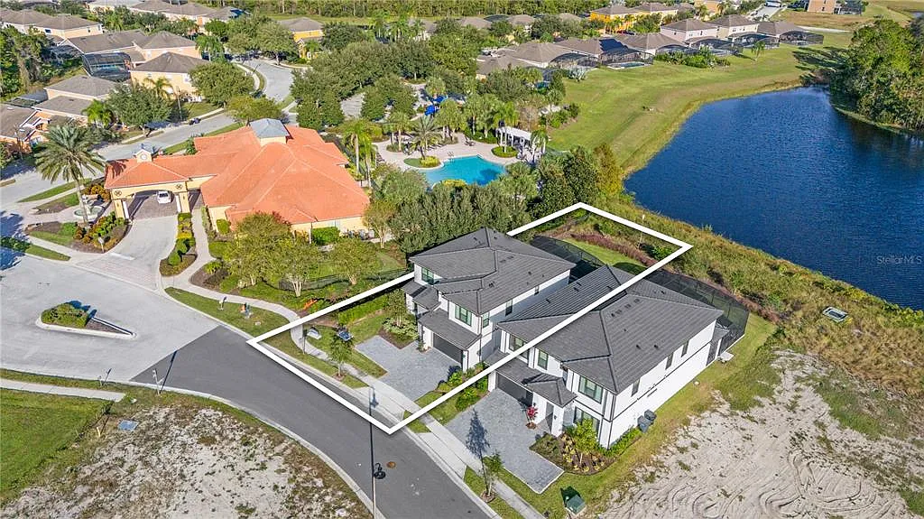 5 bed, 5.0 bath, 3182 sqft, $4,500 — Photo 1