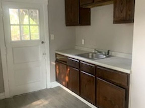 3rd image of 1416-1422 S 5th Ave #101