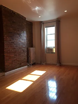 Rented by Warren T Real Estate Corp. | media 83