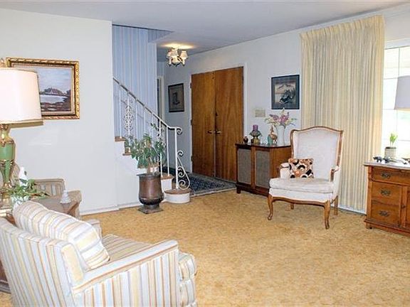 3rd image of 7394 N Pisgah Dr