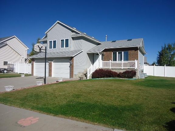 2nd image of 2511 Crestwood Ln