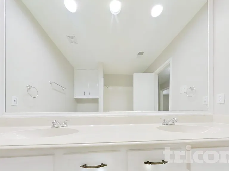 3619 Maple Glen Dr — Photo 17
