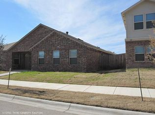 324-326 Wrangler Ln, Denton, TX 76205