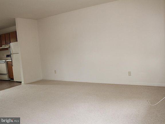 4th image of 211 Church St #A