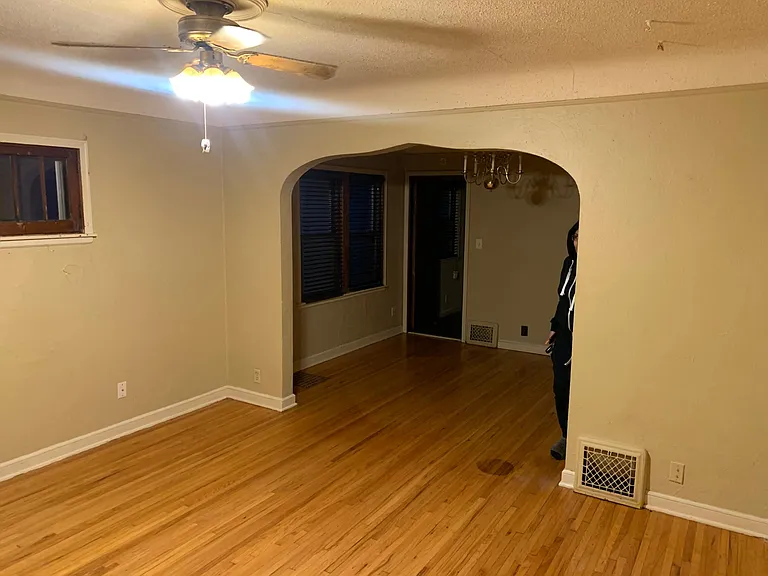 2417 James Ave N #1 — Photo 7