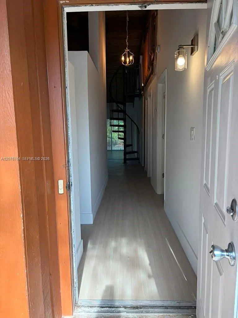 Inverrary 32 Section Two — Photo 2