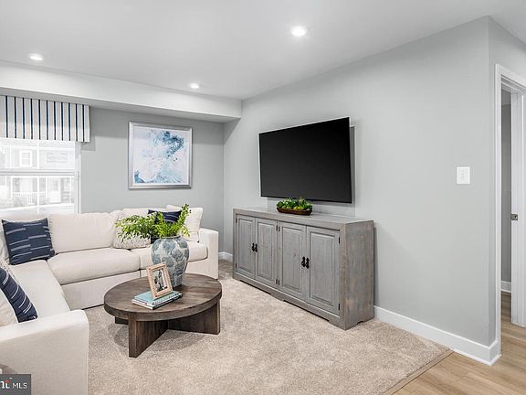 3rd image of 1067 Jovial Dr