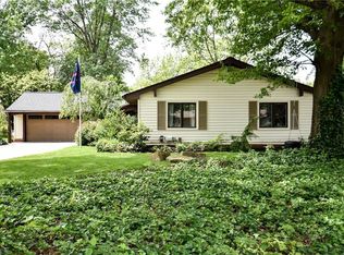 512 Wildbrook Dr, Bay Village, OH