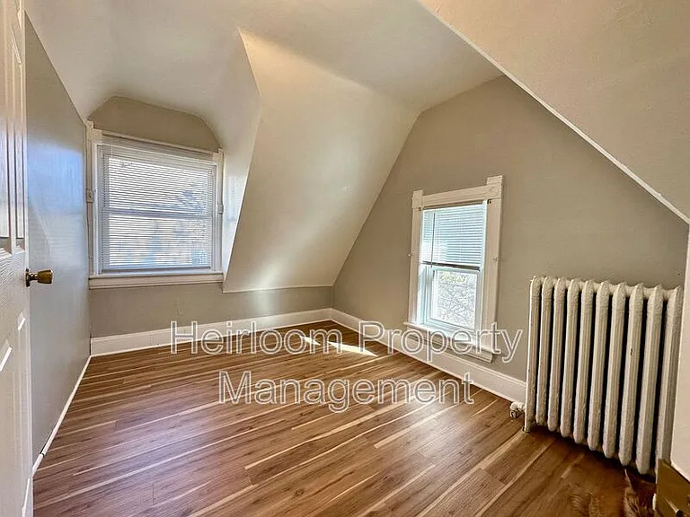 2125 E Superior St #3 — Photo 5