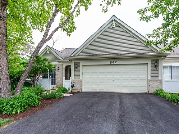 2nd image of 20955 W Blossom Ln
