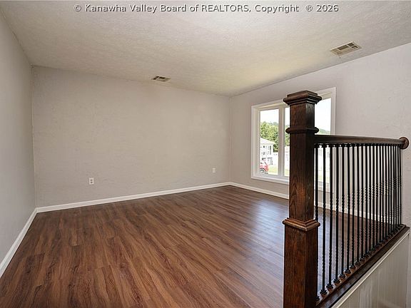 3rd image of 5216 Brackenrich Dr