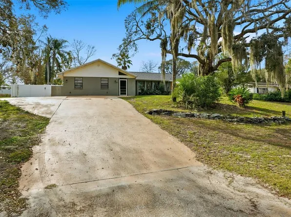 6368 Hillview Rd, Spring Hill, FL 34606