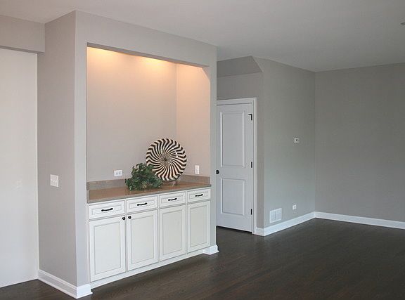 5th image of 1041 Hickory Dr #2-1