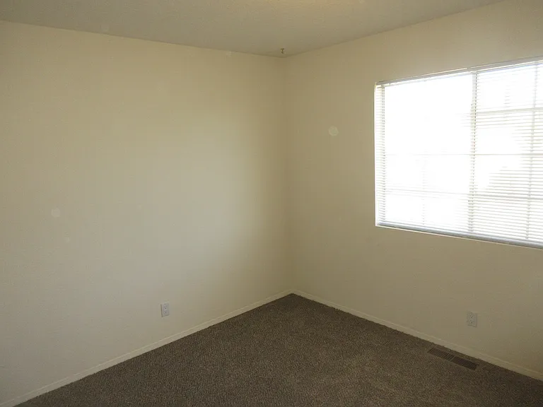 Guest Bedroom #1