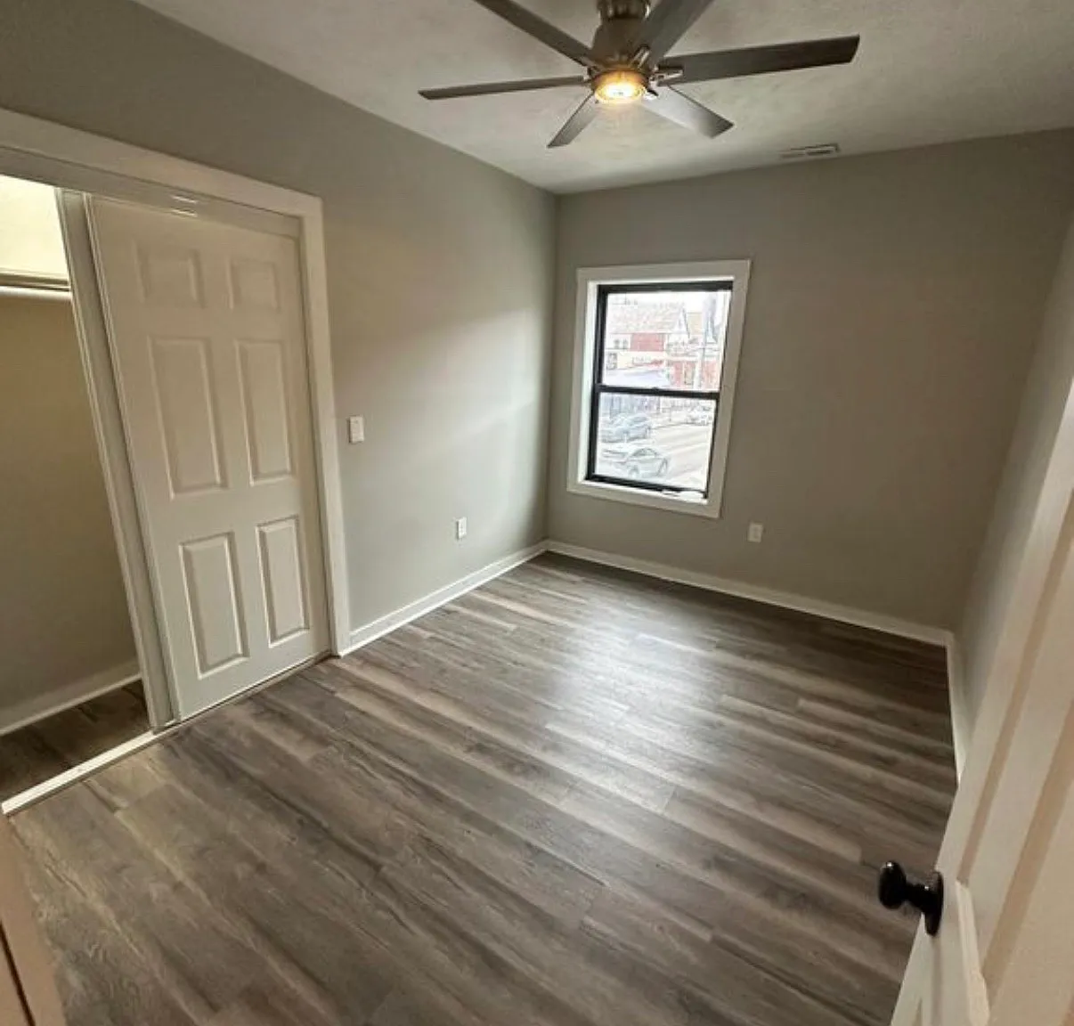 2 bed, 1100 sqft, $1,040 — Photo 2