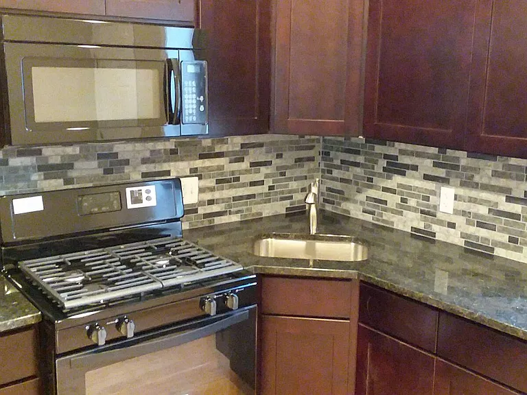 128 N Dearborn St — Photo 2