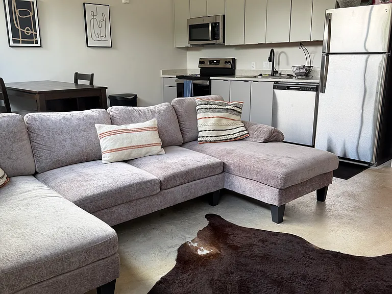 193 S Saint Andrews St #21 — Photo 15