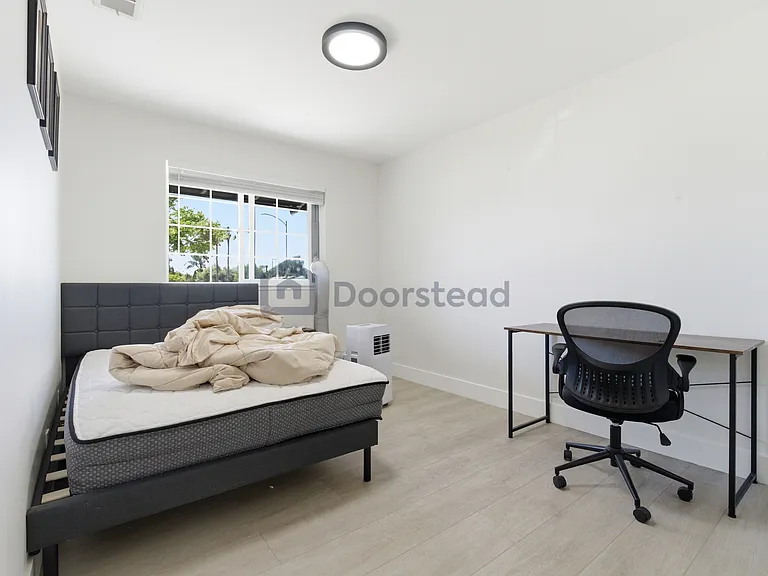 1624 Farringdon Ct — Photo 19