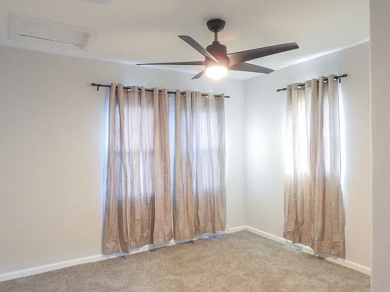 2639 N Fontana Ave — Photo 41