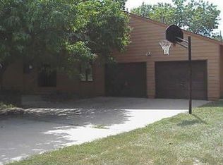 1709 Little Kitten Ave, Manhattan, KS 66503