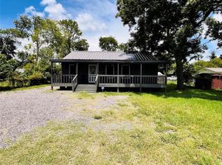 406 Clear Lake Rd, Highlands, TX 77562