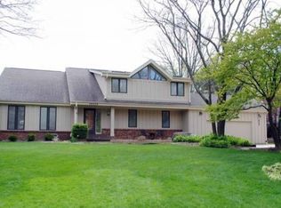 19055 Glen Kerry Dr, Brookfield, WI 53045