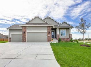 1230 N Countrywalk Ct, Rose Hill, KS 67133