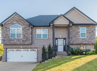 623 Sturdivant Dr, Clarksville, TN 37042