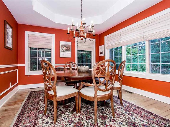 4th image of 23 Summerfield Ln