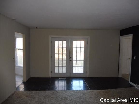 3rd image of 108 Landsdowne Dr