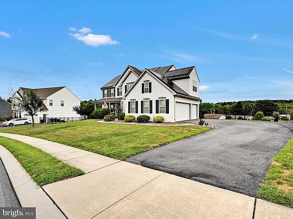 5th image of 147 Oaken Way #L-0020
