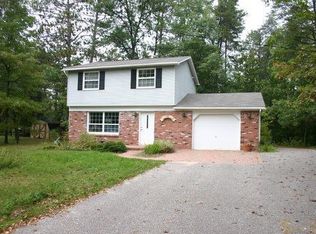 6872 Fisher Woods Rd, Indian River, MI 49749