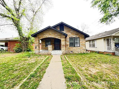 2316 Moss St Photo 1