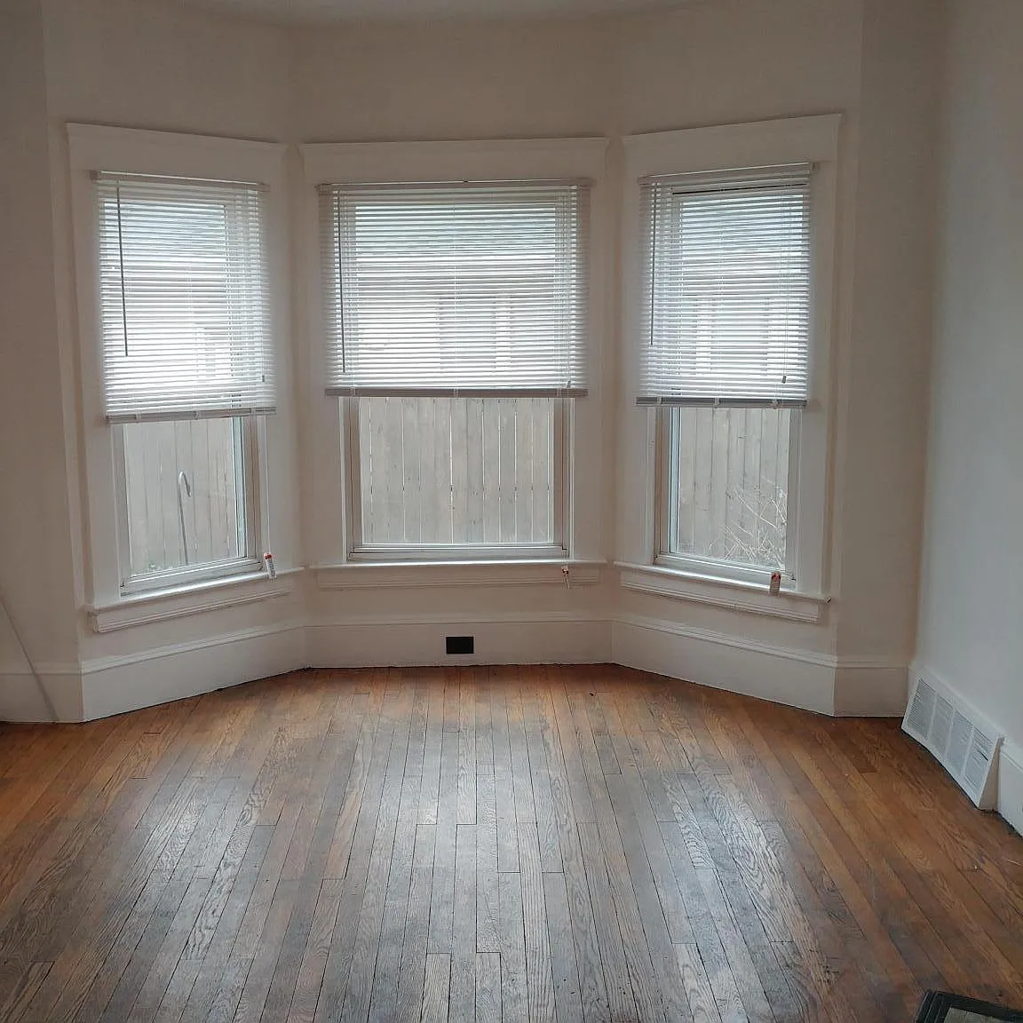 3 bed, 1350 sqft, $1,550 — Photo 3