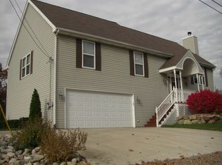 2793 School Lake Dr, Brighton, MI